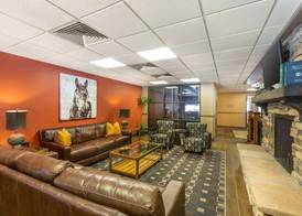 Best Western Premier Ivy Inn & Suites 4