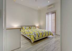 Stylish 2 Bedroom Apartment in an Amazing Location 4
