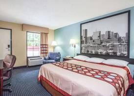 Super 8 by Wyndham Camp Springs/Andrews AFB DC Area 4