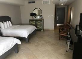Hollywood Hotel 4