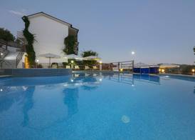 Magic Hotel 3