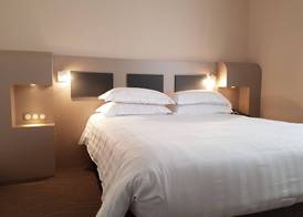 Brit Hotel de Grignan Vichy 5