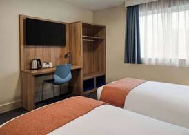 Days Inn by Wyndham Chesterfield Tibshelf 5