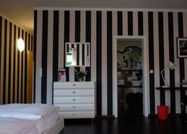 Backstage Hotel 2