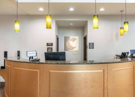Comfort Suites Manhattan 4