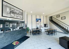 Super 8 by Wyndham Keokuk 3