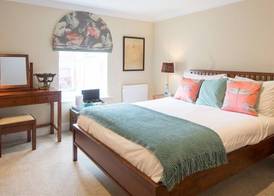 Darwins Townhouse 4