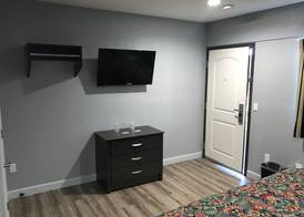 Empire Inn 3