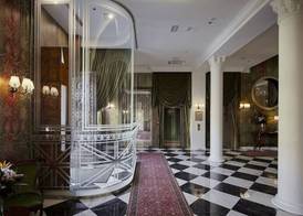 Mystery Hotel Budapest, Preferred Hotels & Resorts 3