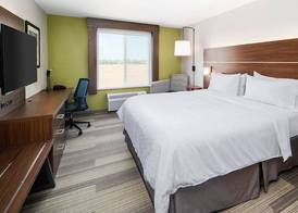 Holiday Inn Express & Suites DINUBA WEST by IHG 4
