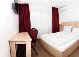 Hotel Otopeni 5