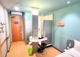 Ibis Budget Jakarta Airport 4
