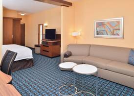 Fairfield Inn & Suites by Marriott Warrensburg 4