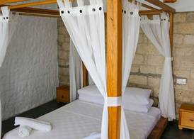 Rikas Alacati 4