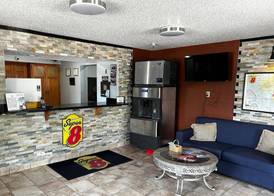 Super 8 by Wyndham Boone 3