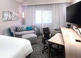 Courtyard by Marriott Pensacola 5