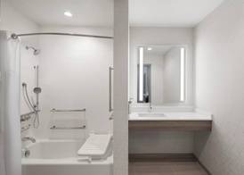 Holiday Inn Express & Suites Anchorage - Midtown 5