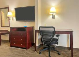 Quality Inn & Suites Houston Northwest - Cypress 4