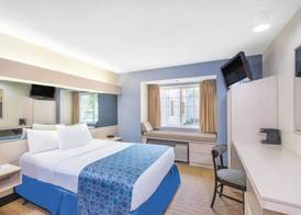 Microtel Inn & Suites by Wyndham Seneca Falls 4