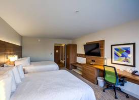 Holiday Inn Express & Suite Milroy - Reedsville By IHG 2