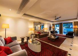 Best Western Plus Embassy Hotel 3