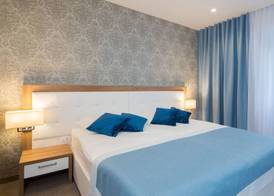 Hotel Corner 4