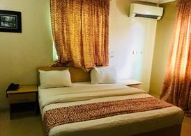 Mignonette Hotel & Suites 5