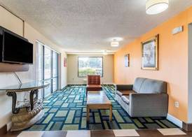 Motel 6 Kenly, NC 3