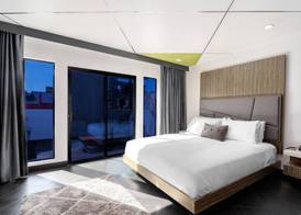 The Moment Hotel 5