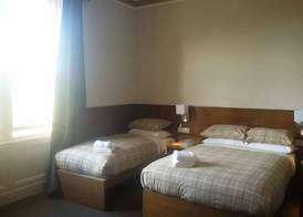 Douglas Hotel 3