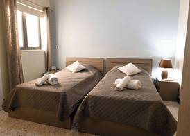 Cozy Ensuite Rooms 3