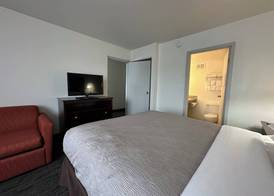 Quality Inn & Suites Everett 5