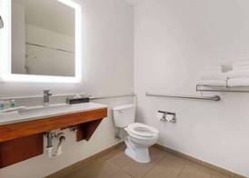 Comfort Suites Keeneland 5