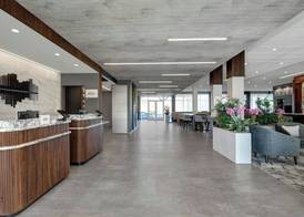 Courtyard by Marriott Hamilton 4