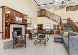 Country Inn & Suites by Radisson, Princeton, WV 3