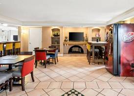 Econo Lodge Augusta North - Washington Road 3