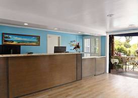 Days Inn by Wyndham Maui Oceanfront 2