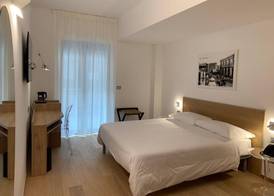 Victor Hotel 4
