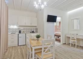 Posidonia Luxury Suites 2