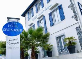 Logis Hôtel & Restaurant La Villa Bleue 4