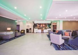 La Quinta Inn & Suites by Wyndham Cullman 2