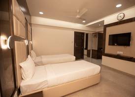 Hotel Naaz Executive 5
