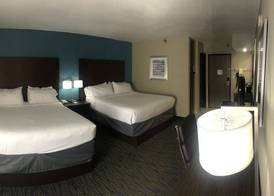 Holiday Inn Express & Suites FAYETTEVILLE-UNIV OF AR AREA by IHG 4