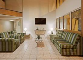 La Quinta by Wyndham St. Pete-Clearwater Airport 2