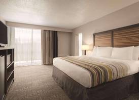 Country Inn & Suites by Radisson, Erlanger - Cincinnati South 4