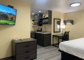 Relax Inn of Medford 4