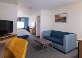Holiday Inn Express & Suites HENDERSON by IHG 3