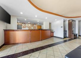Best Western Plus San Antonio East Inn & Suites 3