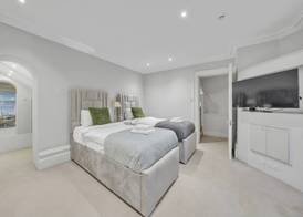 The Knightsbridge Residences 4