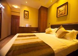 After 40 Hotel 5